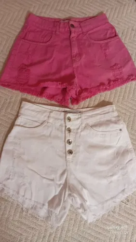 Vendo 2 bermudas jeans.