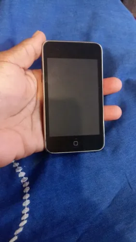 vendo iPod está funcionando perfeitamente só falta o carregador