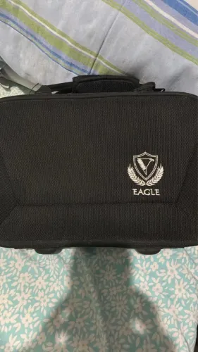 Clarinete Eagle CL04N Sib com 17 chaves. 