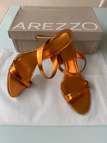 2 Sandálias AREZZO |R$ 220,00
