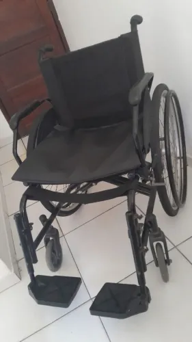 Cadeira de rodas + de banho