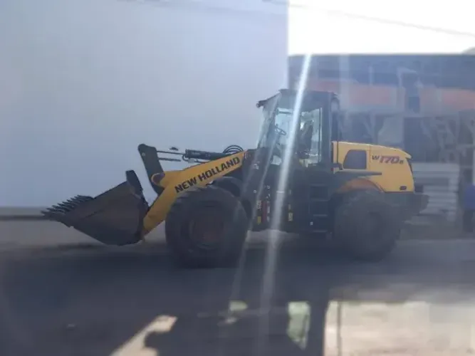 Pá Carregadeira New Holland w170B