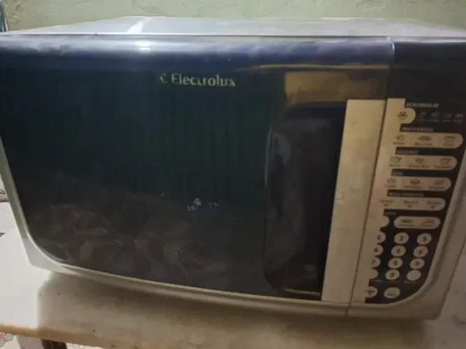 Vendo Micro Ondas Electrolux MEX 41