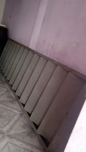 Escada metálica 4 m altura x 1,10 m largura 