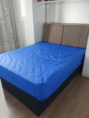 Cama Box com Colchão e Cabeceira Estofada