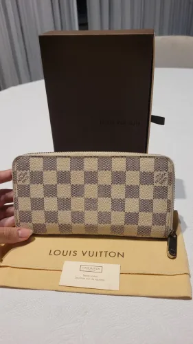 Carteira Louis Vuitton - Zippy Wallet Damier Azur