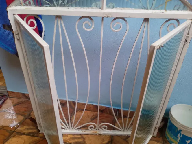 Vendo700 duas janelas em bom estado de uso