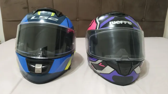 Vendo 2 capacetes