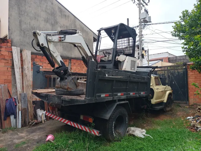 Mini escsvsdeira hidraulica