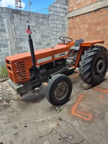 TRATOR AGRALE 4300 COM INPLEMENTOS