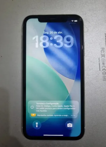 iPhone 11 64gb trincado