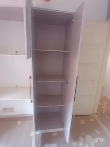 Guarda roupas e armário suspenso de cozinha
