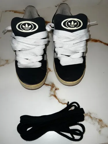 Tênis Adidas Campus 00s Original - Preto e Branco - Tam. 35 BR