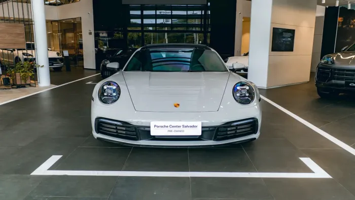 Porsche 911 Carrera 3.0 24V H6 PDK 2024