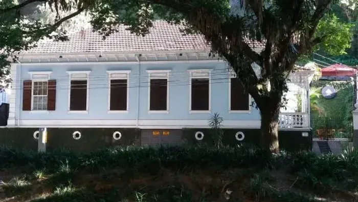 Excelente localização! Casa para aluguel ou venda no Centro Histórico - Petrópolis - RJ