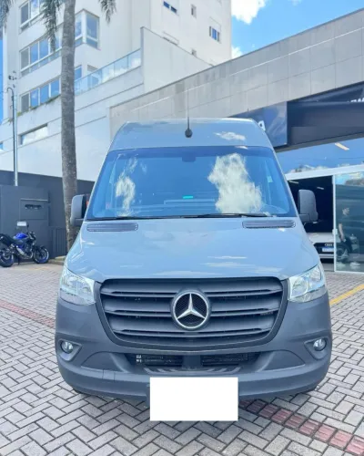 Mercedes-Benz Sprinter 417 Furgão Ext. L.t.a Die. (e6) 2024