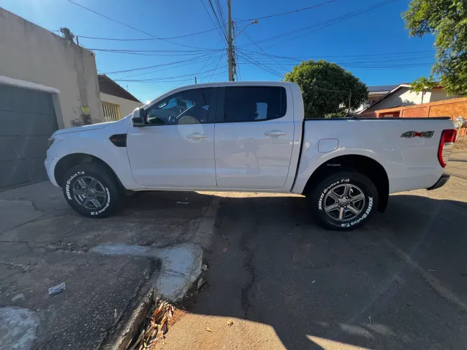 Ford Ranger XLS 2.2 4X4 CD Diesel Aut. 2023