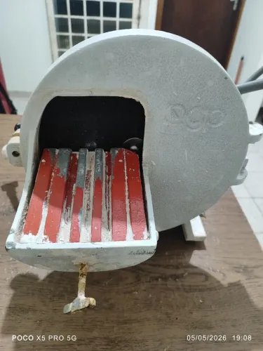 Vende - se recortador de gesso OGP