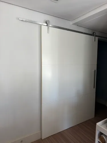 Porta de Correr em Madeira Maciça 2,15 x 1,58 m + Trilho + 2 Puxadores
