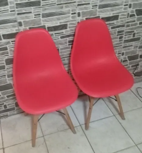 CADEIRAS PÉ DE PALITO DE 2 CADEIRAS