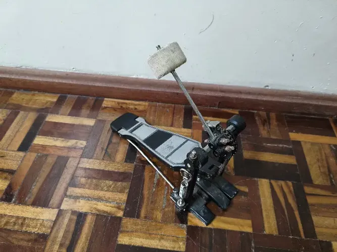 Pedal Single para Bateria com Batedor de Feltro