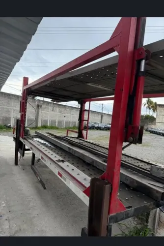 Vendo gaiola pra 3 carros <br>Valor 38.000,00