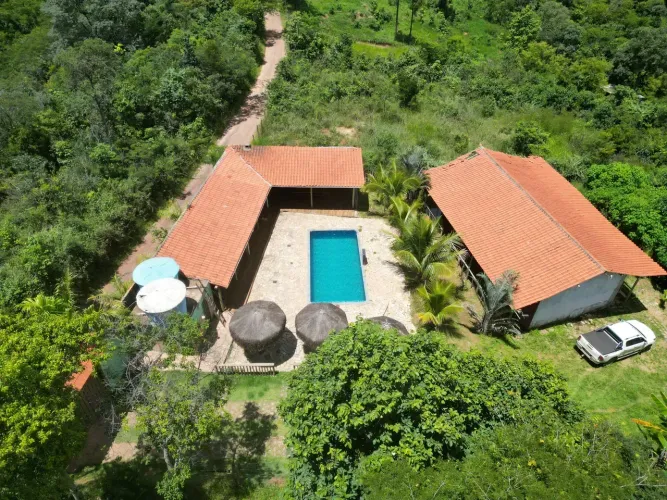 Sítio de Porteira Fechada em Ravena: Seu Refúgio de 2.000 m² a 30 km de BH com Piscina e L