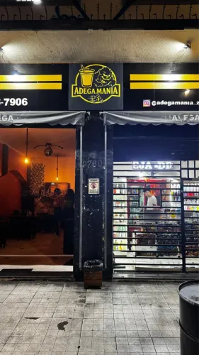 Passo o ponto comercial ADEGA