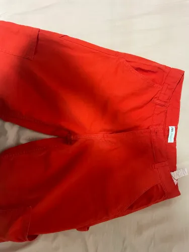 Calça cargo vermelha Zara 