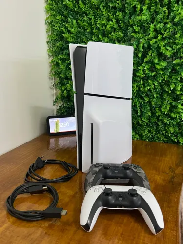 PlayStation 5 Slim 825gb mídia física e digital