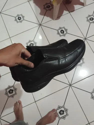 VENDO SAPATO SOCIAL EM EXCELENTE ESTADO