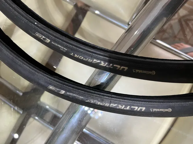 Par de pneus Continental 700x25 Bike Road