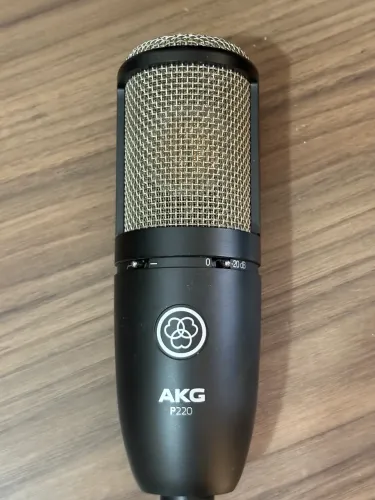  KIT MICROFONE AKG P220 COMPLETO + ACESSÓRIOS PREMIUM