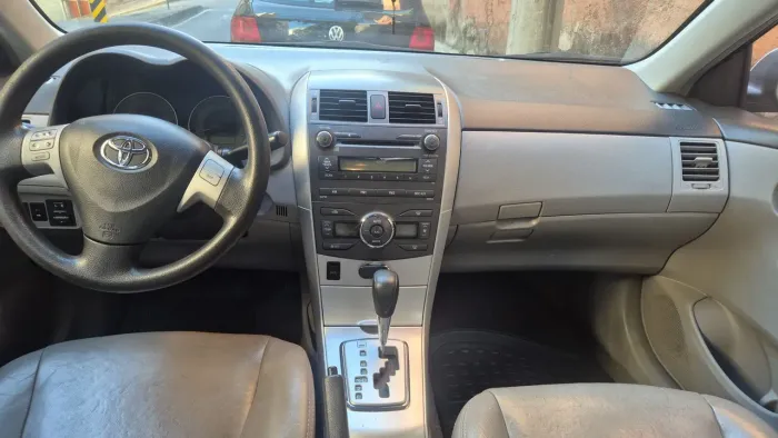 Toyota Corolla GLI 1.8 Flex 16V Aut. 2012