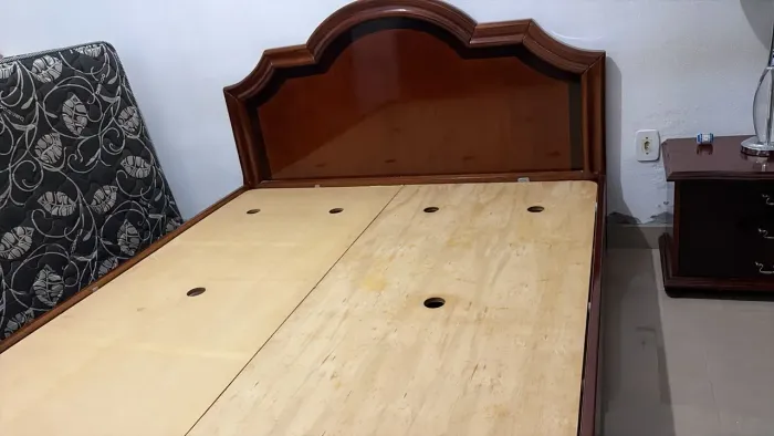 VENDO CAMA DE CASAL 