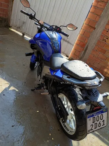 Vendo Fazer 250