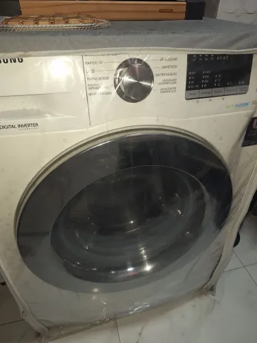 Vendo máquina de lavar lava e seca com defeito 