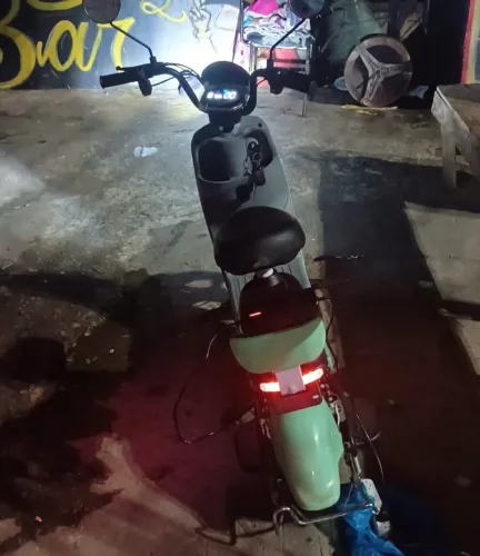 Scooter elétrico 