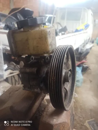 Bomba de direção Peugeot 1.4 $200