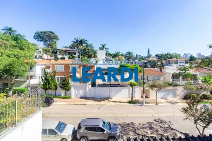 CASA ASSOBRADADA - PACAEMBU - SP