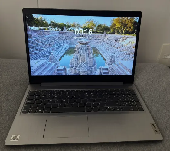 Lenovo IdeaPad 3i Ultrafino | Intel Core i5 | 8 GB RAM | SSD 256 GB | 15,6? | Windows 11
