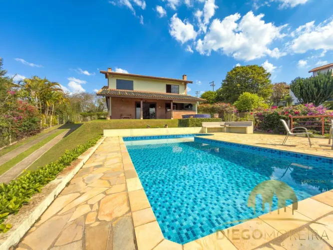 Casa à Venda no Condomínio Riviera do Jaguari Piracaia/SP