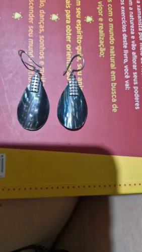 Brinco de Prata e Madrepérola Negra