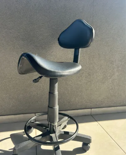 Cadeira pra cílios ou manicure