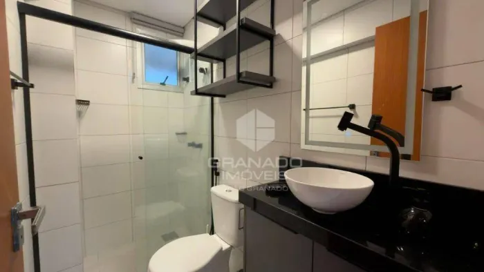 Apartamento com 2 dormitórios para alugar, 54 m² por R$ 4.111,58/mês - Zona 08 - Maringá/P