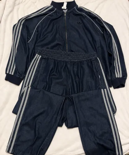 Conjunto denim adidas 