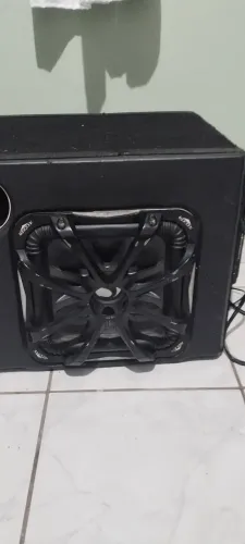 Suboofer potente semi novo
