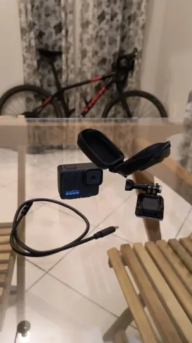 GoPro HERO 4K - Acompanha cartão de 128 gb + case