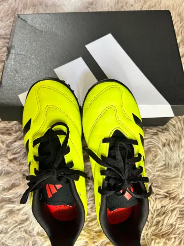 Chuteira Society Adidas Predator 33 - Semi Nova | R$ 150