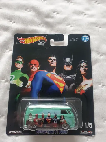 Hot wheels t1 panel bus liga da justiça